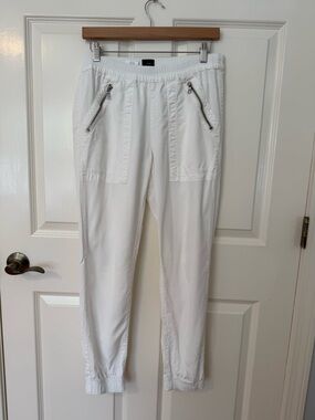 Women’s White Pants - Zip Pocket Joggers